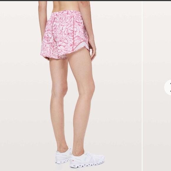 Lululemon Pink Floral Bloom Hotty Hot Short II Lined Shorts Size 6 Tall - Picture 2 of 6